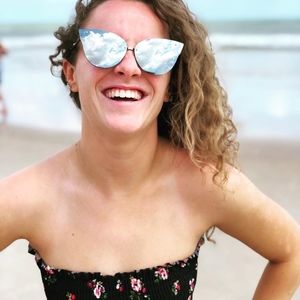 Meet your Posher, Helen